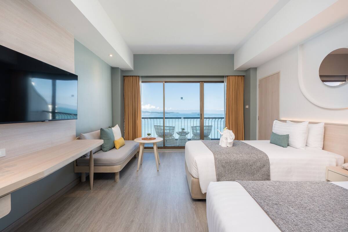 Deluxe Ocean View | 객실 내 금고, 책상, 암막 커튼, 침대 시트
