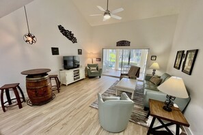 TV, ping pong - Gorgeous upgraded and spacious Gold-rated condo, perfect for enjoying the Florida sunshine! (Saint Augustine)
