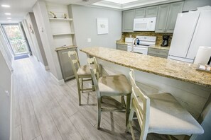 Fridge, microwave, oven, stovetop - Coastal Cutie and Beach Ready (Sanibel)