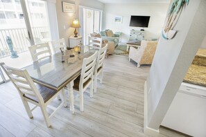 Dining - Coastal Cutie and Beach Ready (Sanibel)