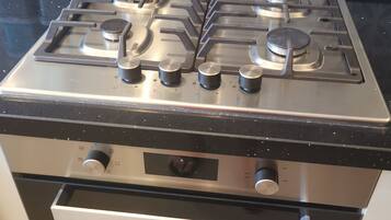 微波爐、焗爐、咖啡機/沖茶器、廚房用具/餐具/器皿