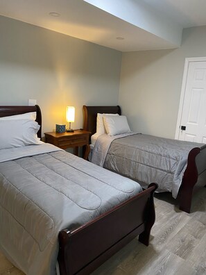 3 bedrooms, in-room safe, iron/ironing board, free WiFi