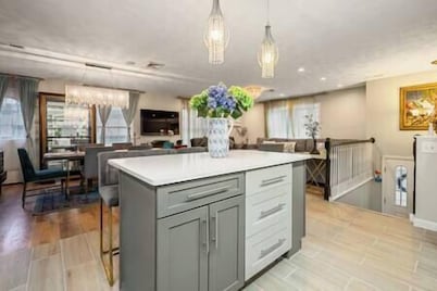 3BR Vacation Home ♥ Pet-Friendly - Free Parking - Cozy