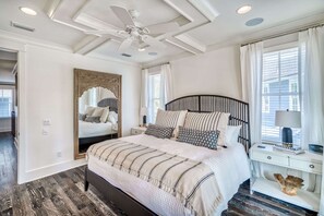 4 bedrooms, iron/ironing board, WiFi, bed sheets