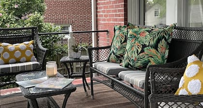 Sittos 100ft from WVU Tech, 2 bedroom home between New River Gorge and Grandview