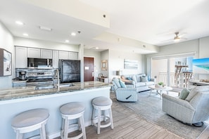 Interior - Gulf View ~ Lockout Style ~ Balcony ~ Resort Pool (Miramar Beach)