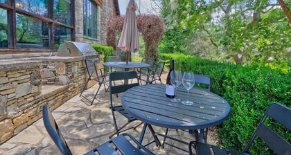 Fall Creek Vineyards Chardonnay Room