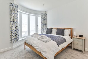 2 bedrooms, iron/ironing board, travel cot, free WiFi