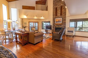 Flat-screen TV, fireplace - Big Hilltop Home with Gorgeous Lake Views & Beach Access (Michigan City)