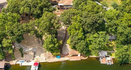 Waters Edge- Direct Lake Access