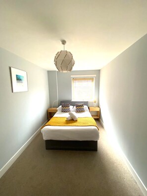 2 bedrooms, iron/ironing board, WiFi, bed sheets - 2 Bedroom Apt in the Heart of the City Centre, perfect Location (Glasgow)