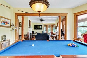 Cottage, 4 Bedrooms | Games room