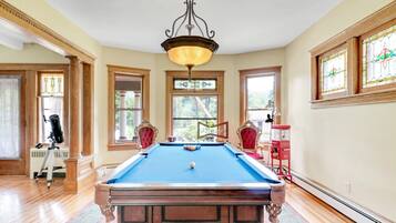 Cottage, 4 Bedrooms | Games room