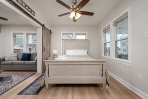 5 bedrooms, free WiFi, bed sheets