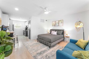 1 bedroom, desk, iron/ironing board, WiFi