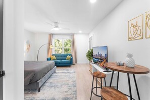 1 bedroom, desk, iron/ironing board, WiFi