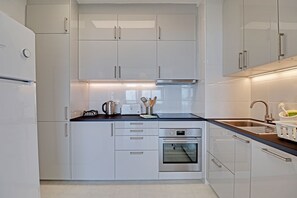 Fridge, microwave, oven, dishwasher