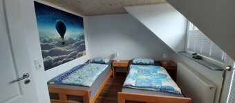 Nice apartment right on the Rhine; mountain-side balcony; centrally located