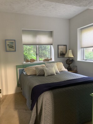 5 bedrooms, WiFi, bed sheets, wheelchair access