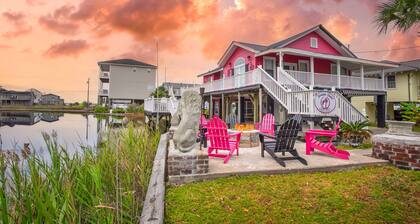 Flamingo Chalet: Newly Remodeled with Fire Pit