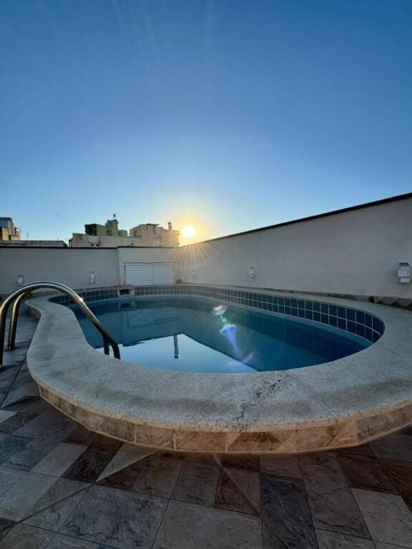 Indoor pool, pool loungers