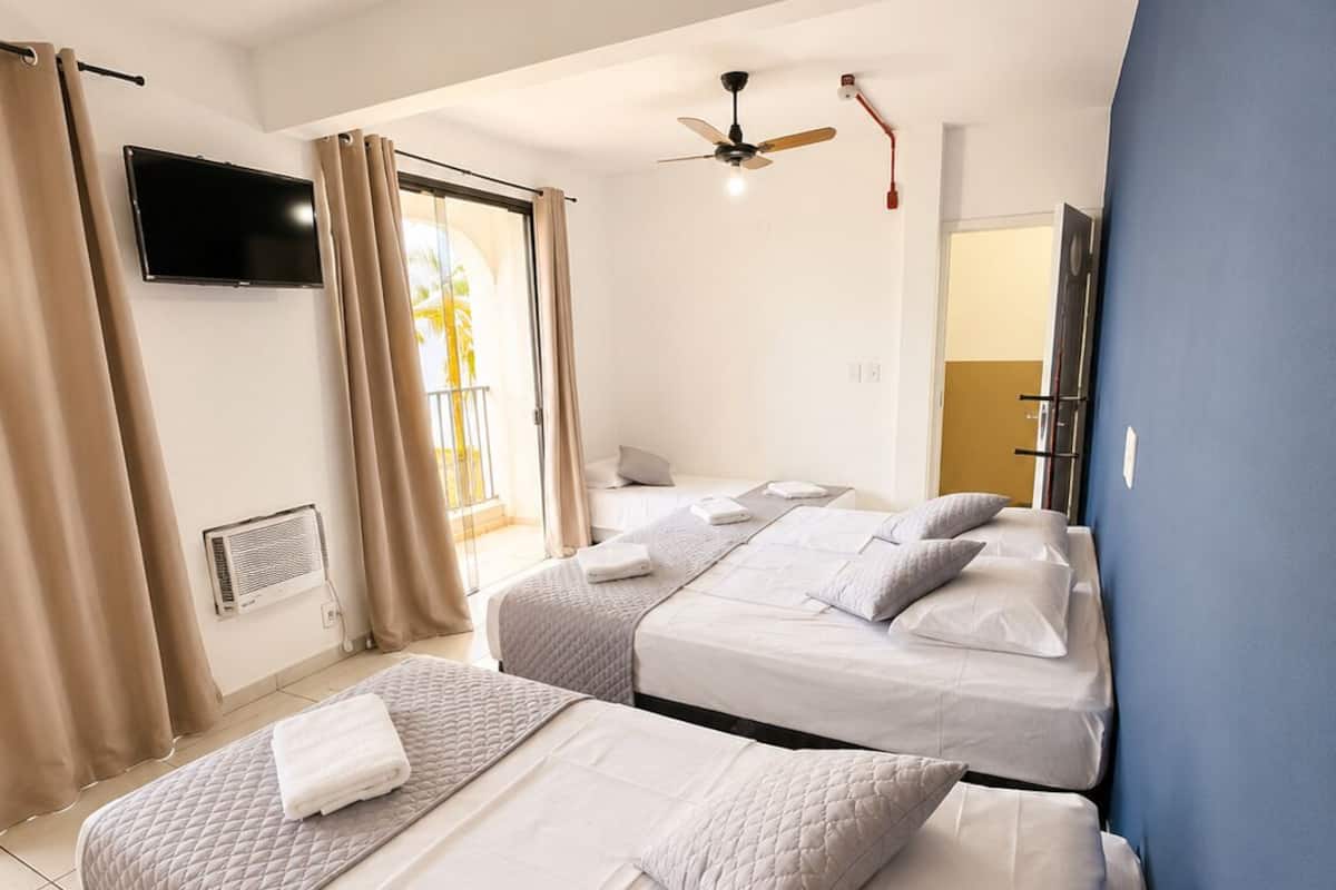 Habitación cuádruple tradicional | Ropa de cama hipoalergénica, wifi gratis, ropa de cama