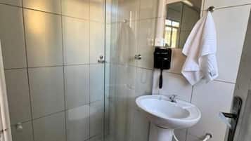 Traditional Triple Room | Bathroom | Shower, towels