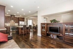 Interior - 7 Years New,4B/3.5B house (Milpitas)