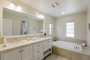 Bathroom - 7 Years New,4B/3.5B house (Milpitas)