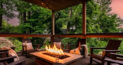 Hot Tub, Game Room, Theater, Fire Pit, VIEWS, Luxury! - Ski View Lodge