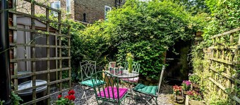 Northern Flowerhouse - a family break that sleeps 4 guests in 2 bedrooms