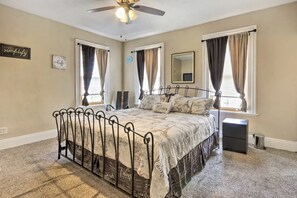 3 bedrooms, free WiFi - Location, is the key for this 3 bedroom! (Hartford)