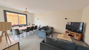 TV, stereo - Maison Bord de Mer Tout Confort (Jard-sur-Mer)