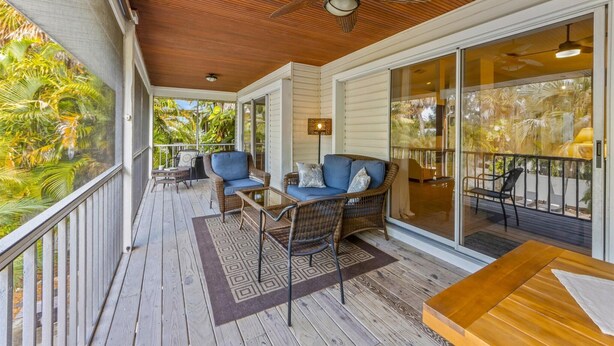 Unclassified image, 1 of 31, button - Isle Relax: Close to Gulf of Mexico and Pine Ave. (Anna Maria)