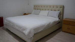 1 chambre, fer et planche à repasser, lit parapluie, Wi-Fi gratuit