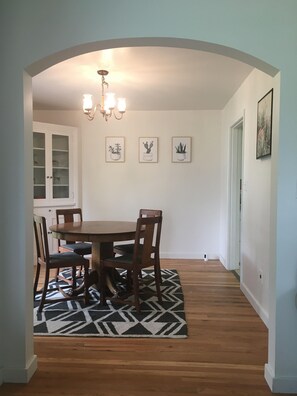 Dining - Oak Street Farm House  (Omak)