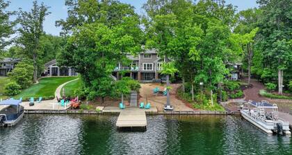 Beautiful, spacious, lakefront home large lot, firepit, hot tub, and more