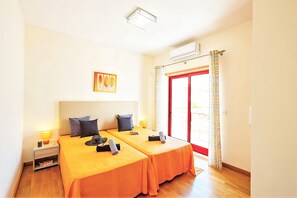 3 多间卧室、客房内保险箱、熨斗/熨衣板、免费 WiFi