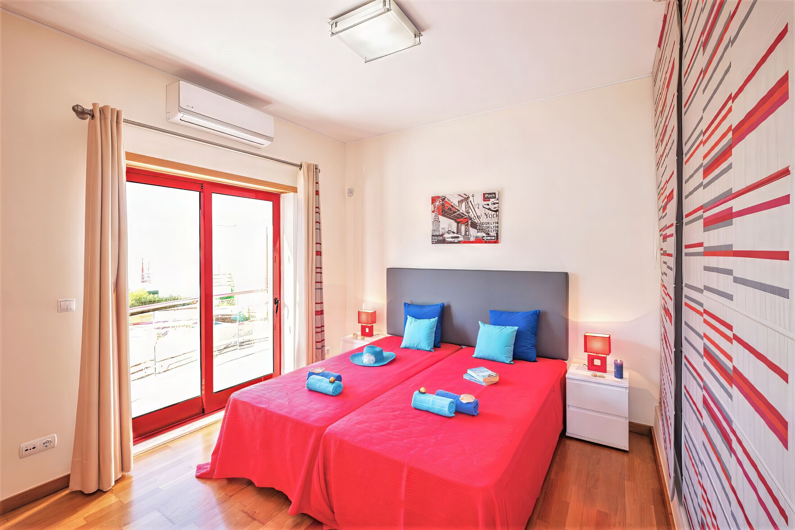 3 bedrooms, in-room safe, iron/ironing board, free WiFi