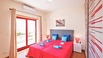 3 bedrooms, in-room safe, iron/ironing board, free WiFi