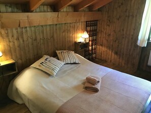 4 عدّة غرف نوم وإنترنت مجاني