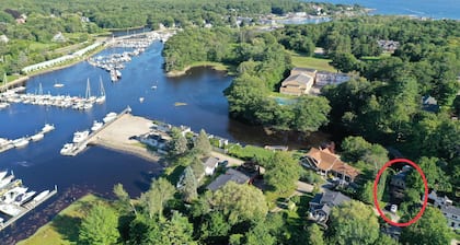 Waterfront Coastal Cottage in Kennebunk, Maine