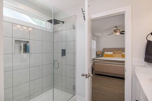 Badewanne, Haartrockner