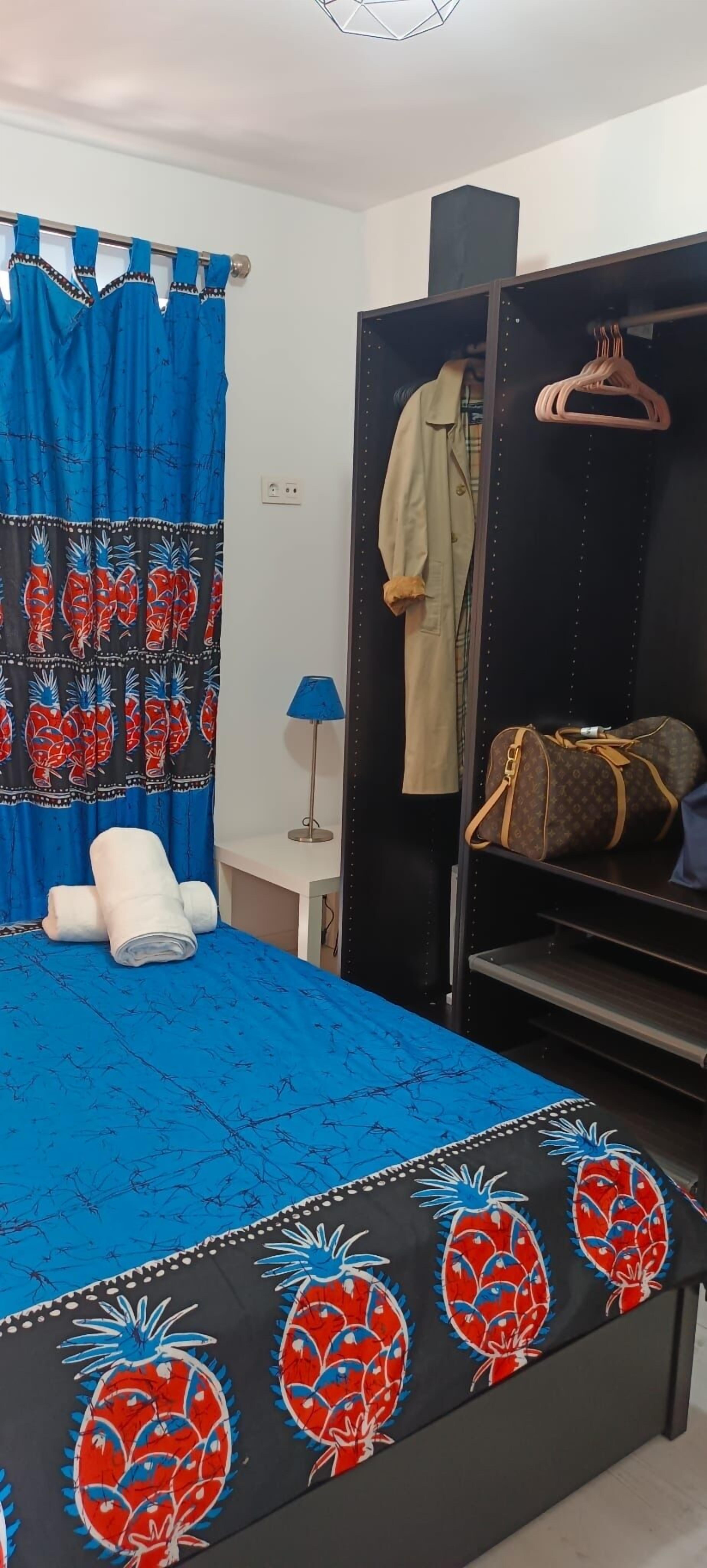 3 bedrooms, iron/ironing board, free WiFi, bed sheets