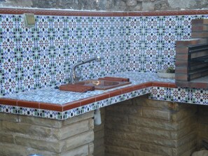 Combined shower/bathtub, hair dryer, bidet, towels - Bonita Casa Para Vacaciones con Amplio Jardín en la Costa Dorada (Clará)