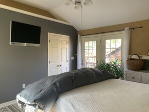 3 Schlafzimmer, Zimmersafe, Schreibtisch, Bügeleisen/Bügelbrett