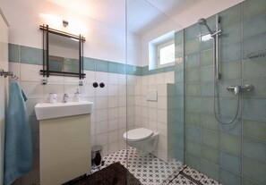 Cottage | Bathroom