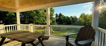 Private DOCK on Lake Charlevoix / Pontoon Boat & Golf-Cart / RV Parking / 3 Acre