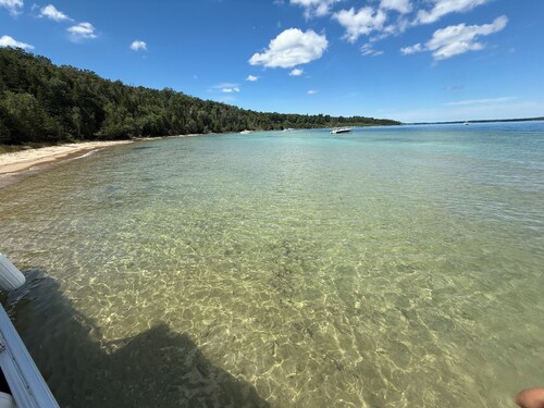 Private DOCK on Lake Charlevoix / Pontoon Boat & Golfcart / RV & Trailer Parking