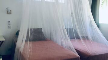 2 slaapkamers, reisbedje, wifi, beddengoed